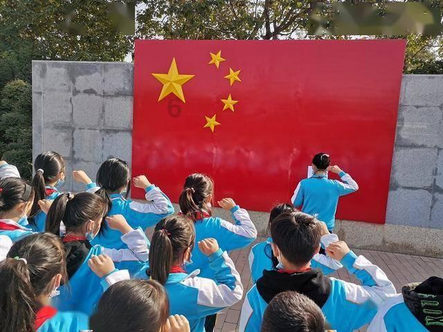 如果男人婚外情的女人在一起一年多了，会有感情吗？游戏画面